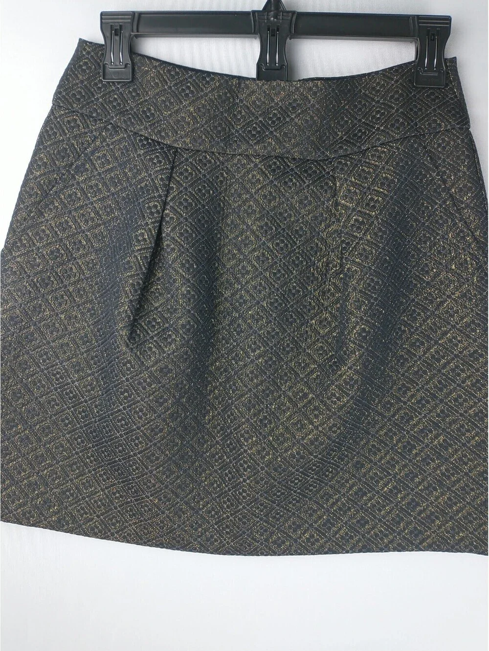 loft ann taylor Women's Size 2, Pleated Textured Metallic Gold